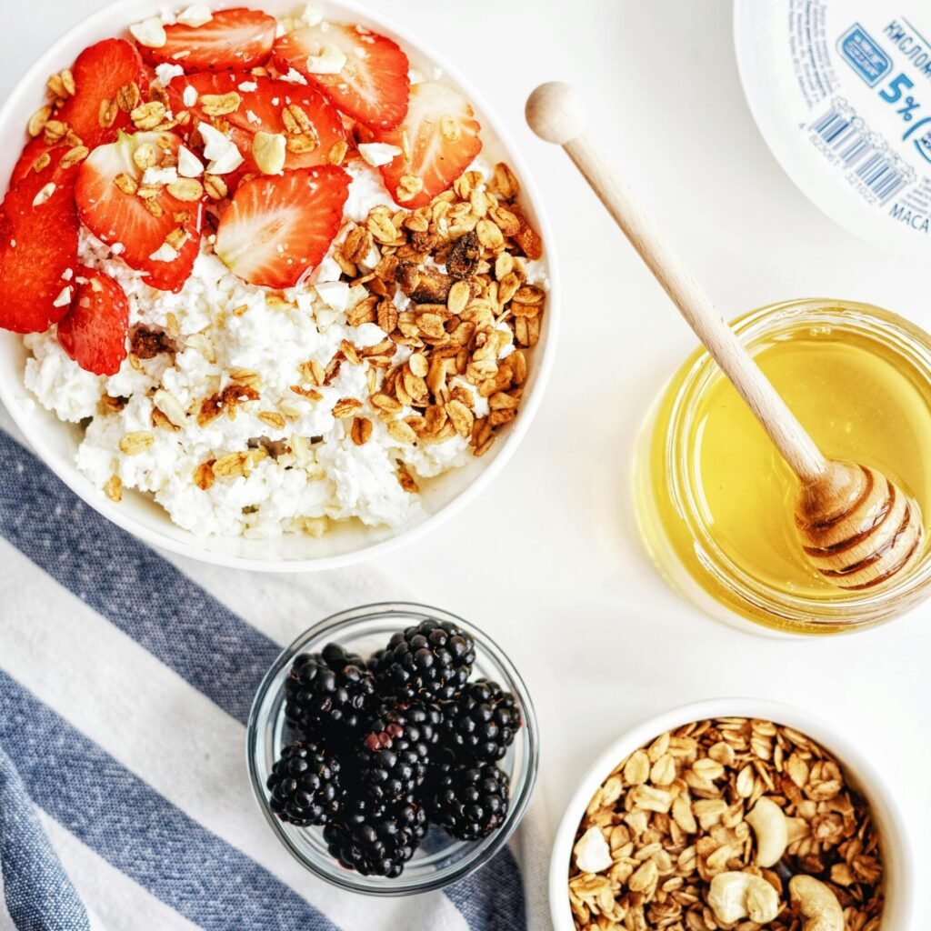 Warm Up Your Morning with a Farro Breakfast Bowl: Fruit, Honey, and Nutritious Grains